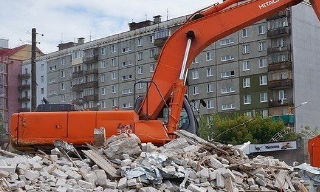 Вывоз строительного мусора с участка в Североуральске недорого от 1586 руб. | 2Землекопа-Сву